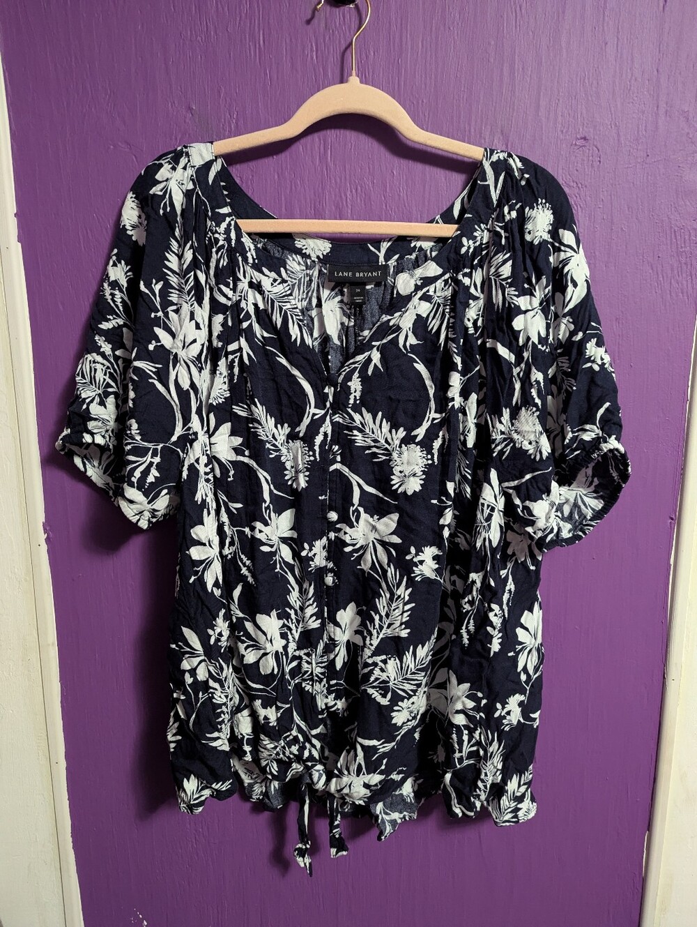 43. Lane Bryant Navy White Tropical Floral Tie Front Button Down Top 3X 24